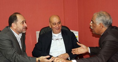 مشادة بين إيهاب لهيطة ورئيس بيلا فى عمومية الجبلاية