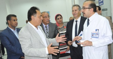 مركز أورام أسوان يستقبل خبير جراحة مصرى أستاذ بجامعة ميريلاند الأمريكية