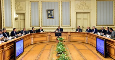 محلب يبحث أوضاع محطتى معالجة الصرف لمنطقتى كيما 1 و2 بأسوان