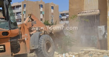 بالصور.. تنفيذ 50 حالة إزالة لإشغالات وتعديات فى السويس