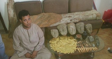 ضبط 5 آلاف عملة نحاسية و12 تمثالا فى منزل عاطل ببنى سويف
