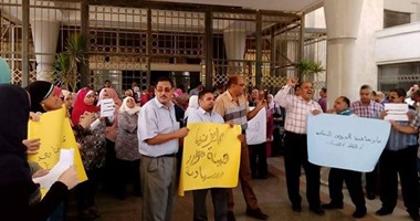 مصلحة الضرائب:الموظفون ملتزمون بساعات العمل الرسمية والوقفة خارج المأموريات