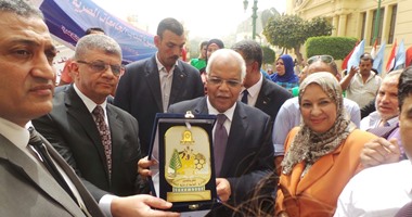 بالصور.. محافظ القاهرة: 7 آلاف طالب يتنافسون فى مسابقات أسبوع الجامعات