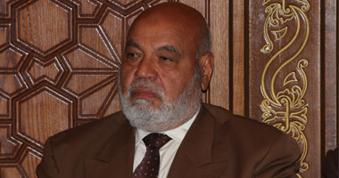 أحمد مكى يرفض استقبال القضاة للبرادعى