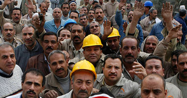 اعتصام 400 مواطن على الطريق الدولى بكفر الشيخ