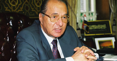 الأوقاف تبدأ العمرة رغم تحذيرات من "الأنفلونزا"