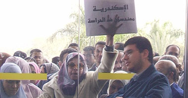 الحياة النقابية تحتضر.. وتحتاج إلى "عناية مركزة"