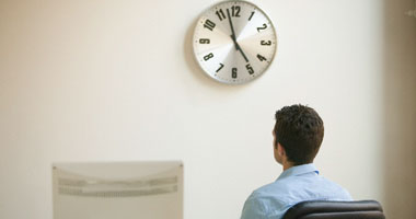 أنت بتشتغل كام ساعة؟.. تعرف على عدد ساعات العمل لكل مهنة