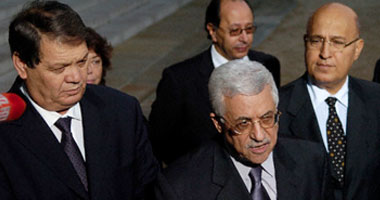 وصول ممثل أبو مازن وعدد من الأسرى المحررين إلى قطاع غزة