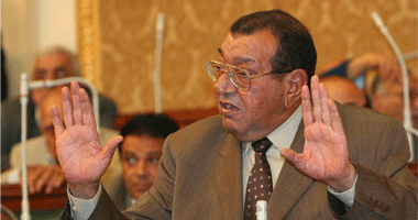 الطحان يطالب الفلاحين بإغلاق الطرق بالجرارات 