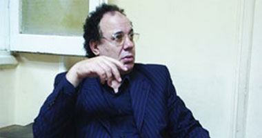 حسن إش إش يعيد إحياء فن المونولوج