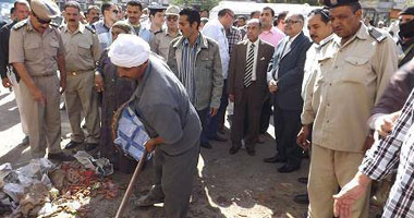 بالصور..محافظ الفيوم ومدير الأمن فى حملة لإزالة التعديات