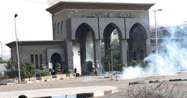 فشل طالبات الإخوان فى التظاهر بجامعة الأزهر