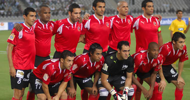 الأهلى باللون الأزرق أمام الوداد