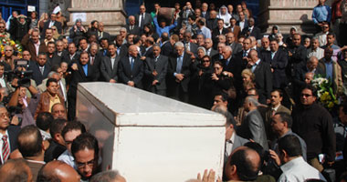 رؤساء تحرير الصحف القومية يغيبون عن جنازة زهيرى