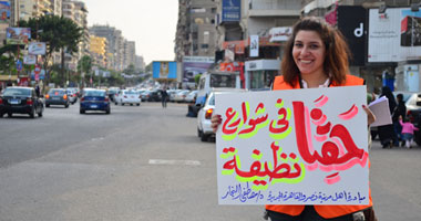 أهالى مدينة نصر يواصلون حملة الضغط الشعبى لرفع القمامة 