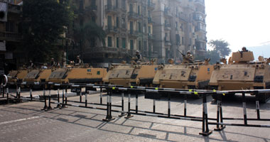 الجيش يغلق "التحرير" ويمنع الموظفين من الدخول للمجمع
