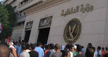 ضبط المتهم بالنصب على راغبى التقدم لوظائف بالوزارات والهيئات