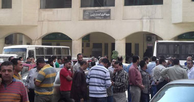 عمال "فاركو" يحتشدون بالإسكندرية للمطالبة بمستحقاتهم 