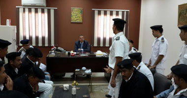 مدير أمن البحر الأحمر يستمع لمطالب الأمناء فى اللقاء الأسبوعى