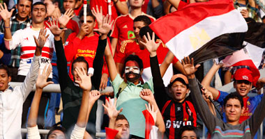 حشود المصريين فى ستاد الدفاع الجوى لمؤازرة المنتخب فى موقعة غانا