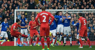ليفربول يتسلح بـ"ستوريدج" لقهر إيفرتون العنيد فى الديربى