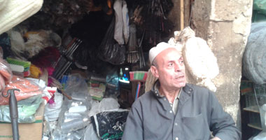 بالصور.. المنشة الريش مزاج "عواجيز" الزمن الجميل 