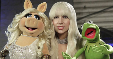 بالصور.. ليدى جاجا تشارك عرائس "Muppet" حلقة الغد على قناة ABC