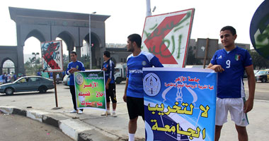 طلاب "الإزهر" ينهون وقفتهم لتأييد رئيس الجامعة ضد العنف