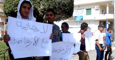 وقفتان لمعارضى ومؤيدى محاكمة "مرسى" بالإسماعيلية 
