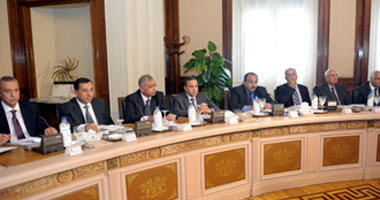 رئيس الوزراء يترأس اجتماع المحافظين