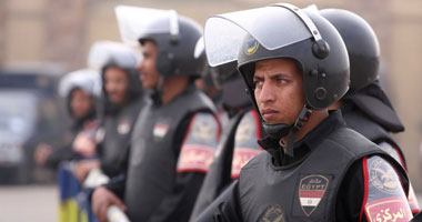 وصول قوات الأمن المركزى لمقر وزارة النقل لتأمينها 