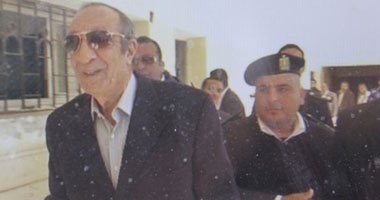 فى اتهام زكريا عزمى بالكسب غير المشروع.. الدفاع يتقدم بطلب التنازل عن شقة سان ستيفانو.. ويشكك فى تقرير الخبراء باحتساب انتخابات ثلاثة أعوام بلغت قيمتها 350 ألف جنيه.. ويؤكد: لم تجر فيها انتخابات 