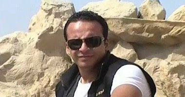 والد الشهيد حسام البهى: أطالب السيسى بالتدخل لإطلاق اسمه على مدرسته