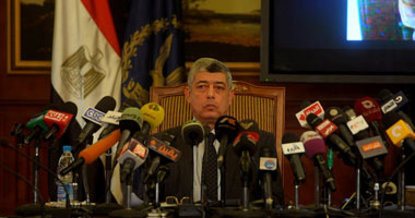 محمد إبراهيم يطير إلى المغرب لحضور اجتماع وزراء الداخلية العرب.. مصادر: الوزير سيطالب المجلس بالتعاون لمواجهة التحديات المتصاعدة لاستقرار الأمة العربية وأبرزها الإرهاب والجرائم المنظمة العابرة للحدود