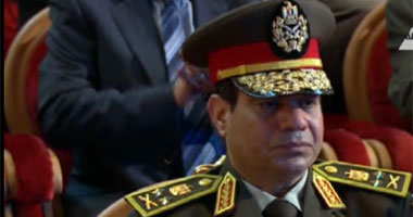 خبير عسكرى: "السيسى" سيبرم صفقة الأسلحة مع روسيا قبل بدء حملته الانتخابية