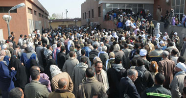 النيابة العامة تنتقل لمناظرة آثار الهجوم الإرهابى على كمين بنى سويف