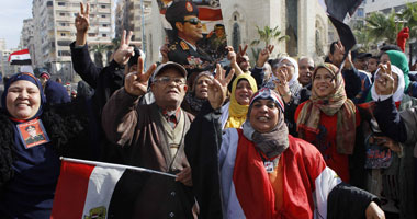 تزايد أعداد المتظاهرين للاحتفال بذكرى ثورة يناير
