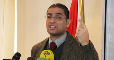 محمد أبو حامد: "صباحى" لا يملك شيئا يقدمه للشعب سوى الشعارات