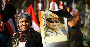 افتتاح كوبرى شبين الكوم العلوى يتحول إلى مظاهرة تأييد لـ"السيسى"