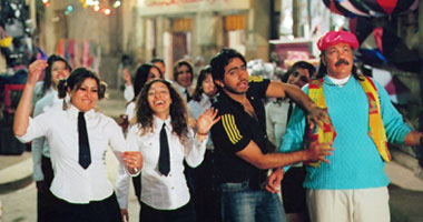 "سيد العاطفى" على المحور