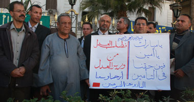 "المأذونين" ينهون احتجاجهم بعد الاستجابة لمطلبهم بإنشاء نقابة