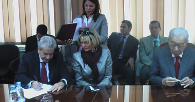 بالصور.. حضور يسرا توقيع برنامج "إنسان"