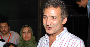 شعارات الثورة فى مجسمات ضوئية بمعرض "موزاييك"