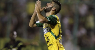 "سلاح" يتسبب فى أزمة بين مهاجم الزمالك وجماهير دريسدن