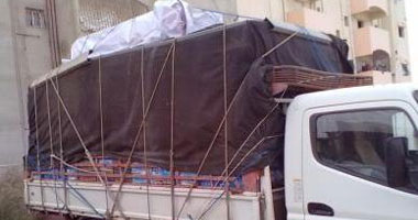 ضبط مسجلين خطر أثناء قيامهما بسرقة سيارة نقل بالغربية 
