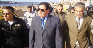 محافظ دمياط يتفقد مبنى وحدة مرور فارسكور