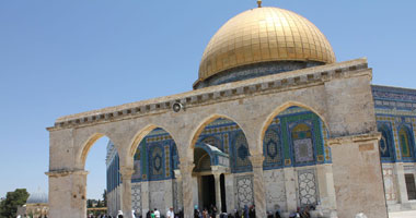 شرطة الاحتلال الاسرائيلى تحاصر فلسطينيات داخل مسجد قبة الصخرة بساحة الأقصى