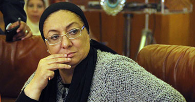 "الصحة": توزيع العيادات المتنقلة على مديريات 6 محافظات