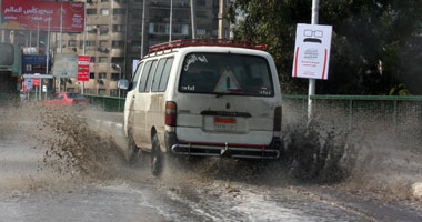 الأمطار تغرق المحافظات لليوم الثانى بسبب نوة "الفيضة الصغرى".. و"الرى" ترفع درجة الاستعداد القصوى بالمحافظات لاستقبال السيول.. والأرصاد: استمرار حالة الاضطراب فى الطقس يومين والتحسن الأحد